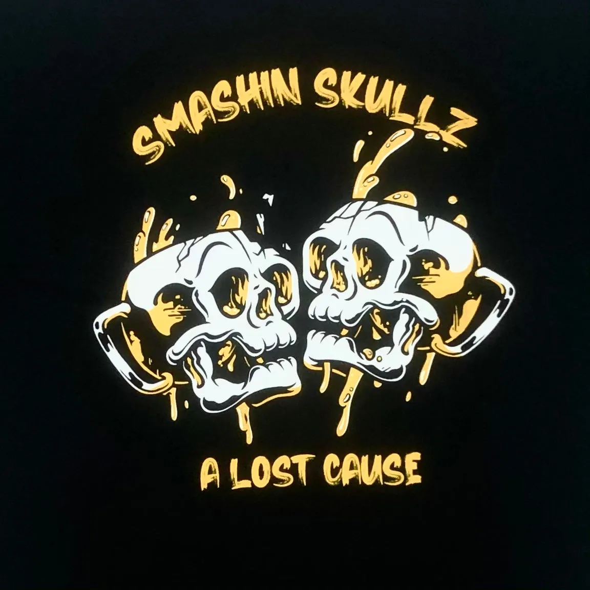 A LOST CAUSE Skullz Graphic T-Shirt